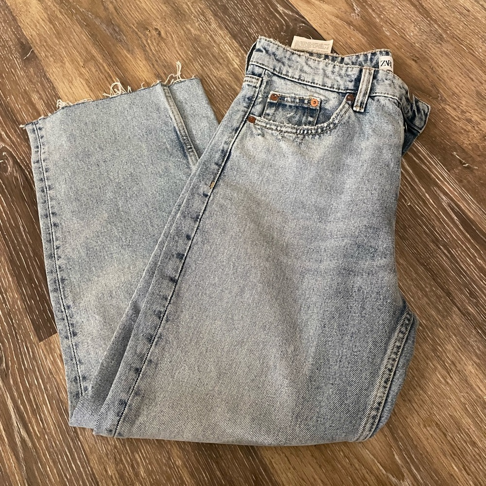 Zara NWT High Rise jeans 9123/531 size 28